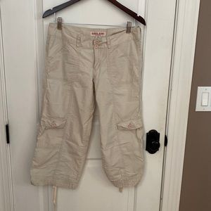 Woman’s Guess summer weight crop pants